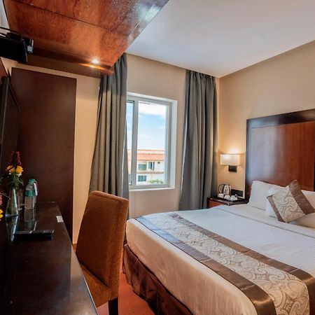 Park Avenue Hotel Nungambakkam Ченнаи Экстерьер фото