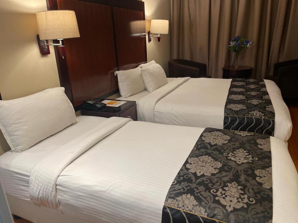 Park Avenue Hotel Nungambakkam Ченнаи Экстерьер фото