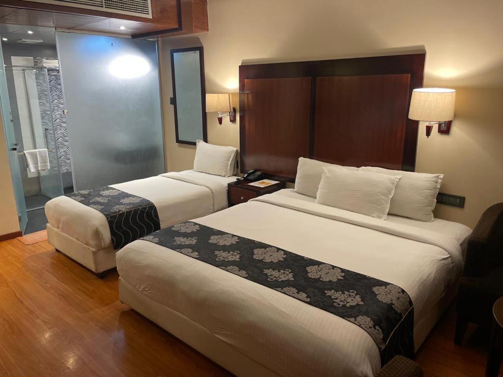 Park Avenue Hotel Nungambakkam Ченнаи Экстерьер фото
