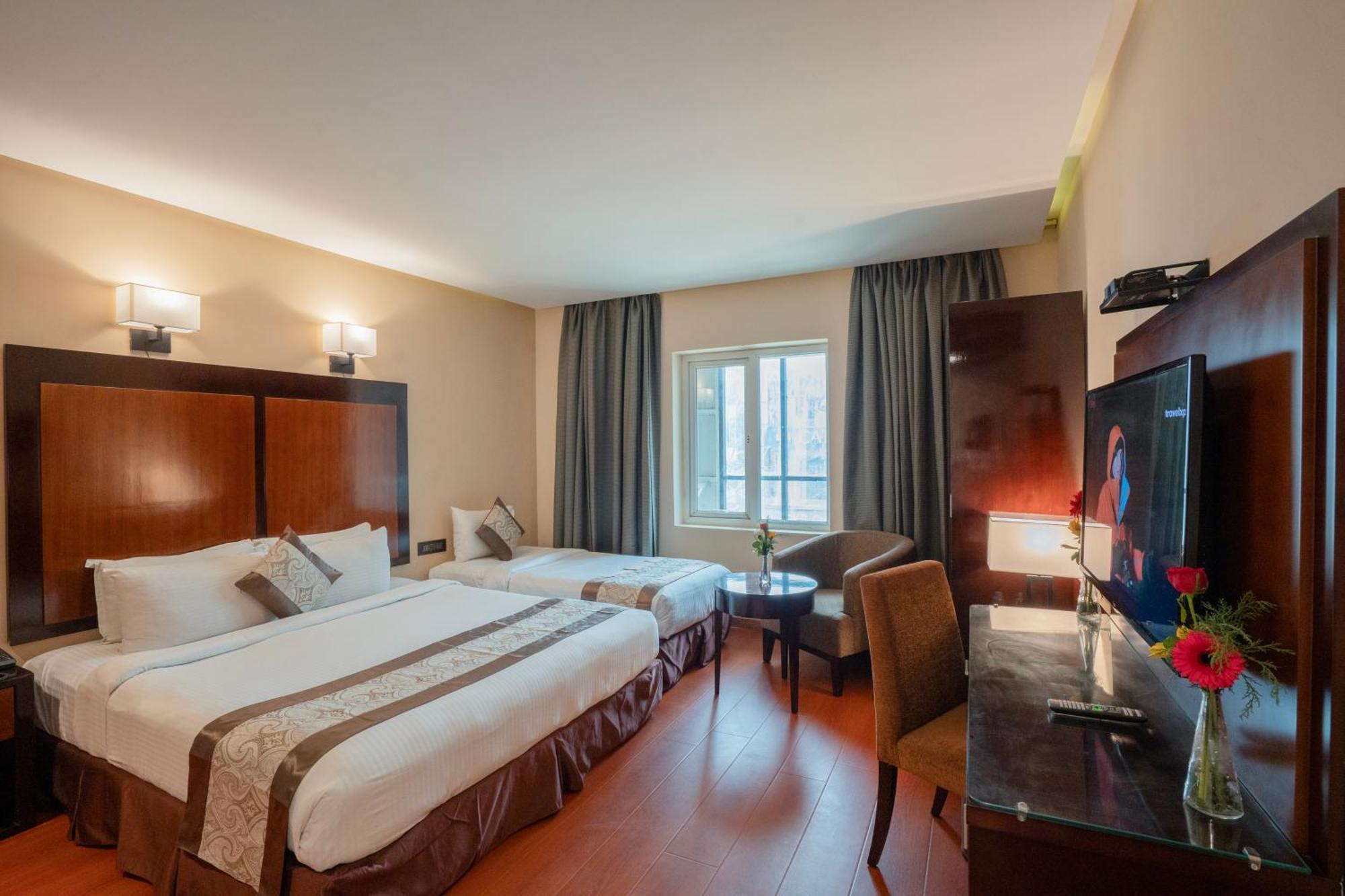 Park Avenue Hotel Nungambakkam Ченнаи Экстерьер фото